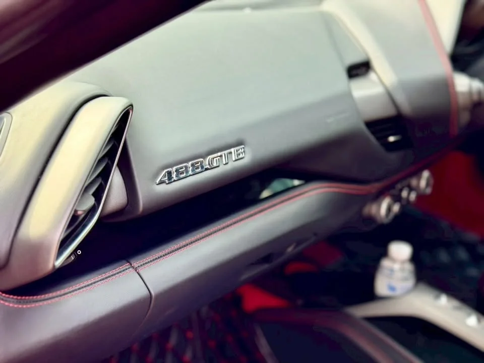 2016 Ferrari 488 2