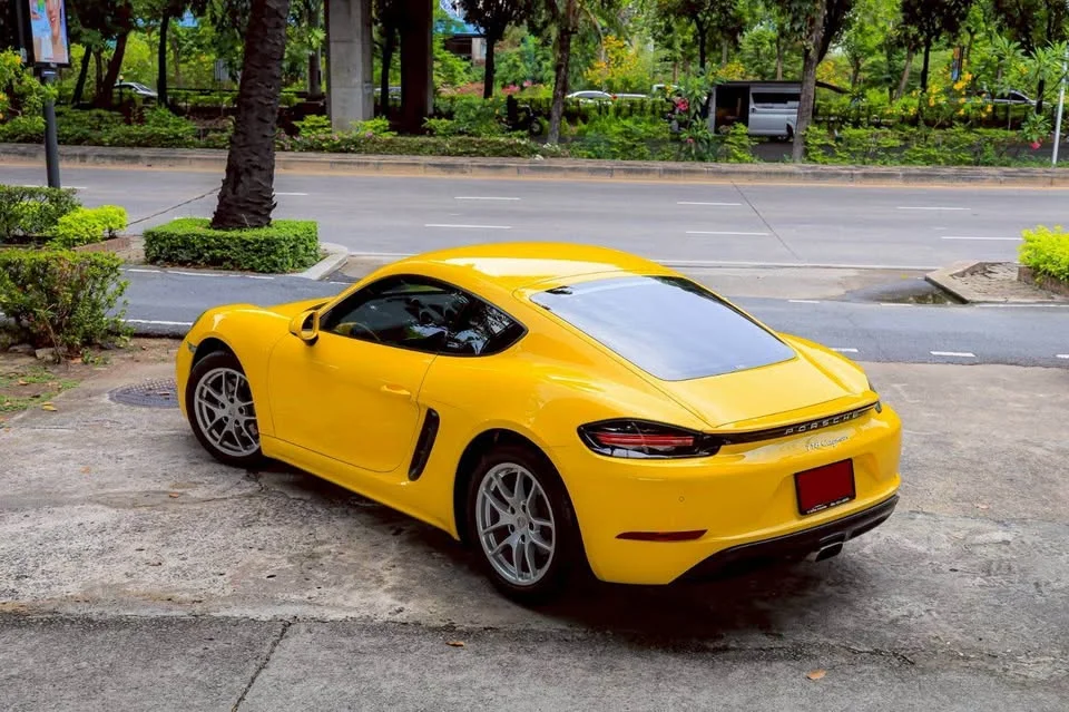 2017 Porsche 718 Boxster and Cayman IV 2