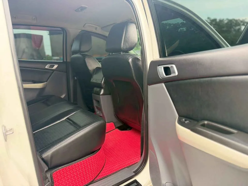 2012 Mazda BT-Series II 2
