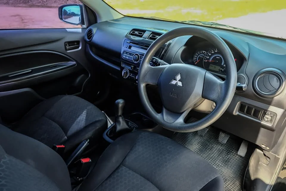 2556 Mitsubishi Mirage VI 3