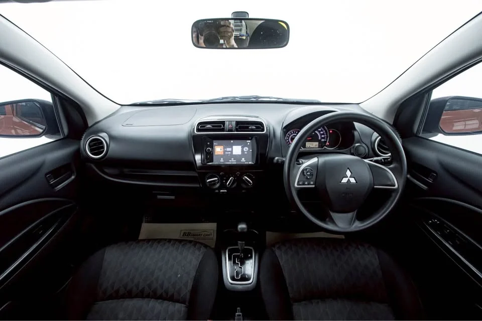 2018 Mitsubishi Mirage VI 2