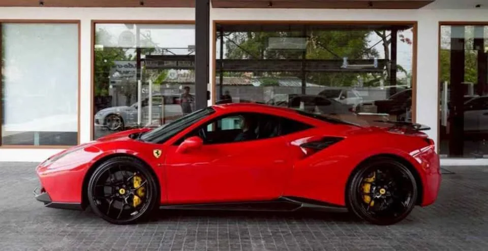 2016 Ferrari 488 2