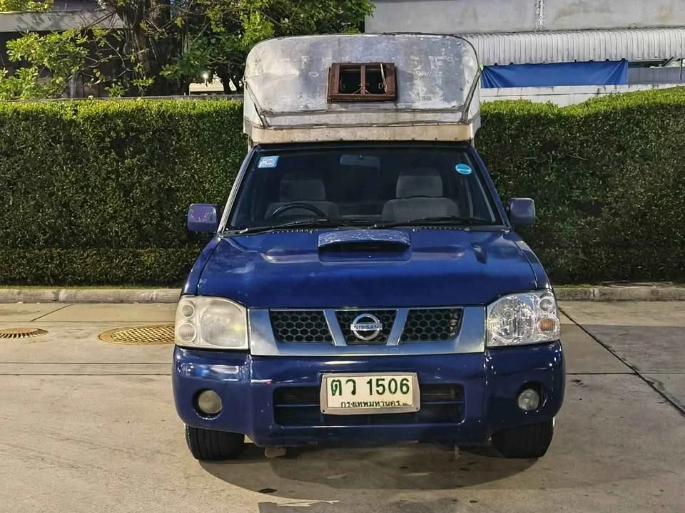 2006 Nissan Frontier I 3