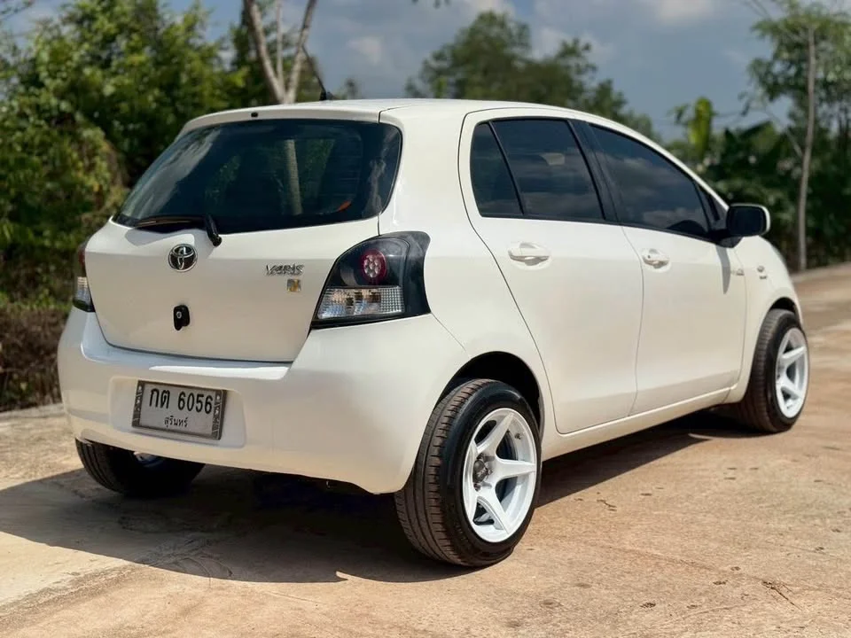 2008 Toyota Yaris II 2