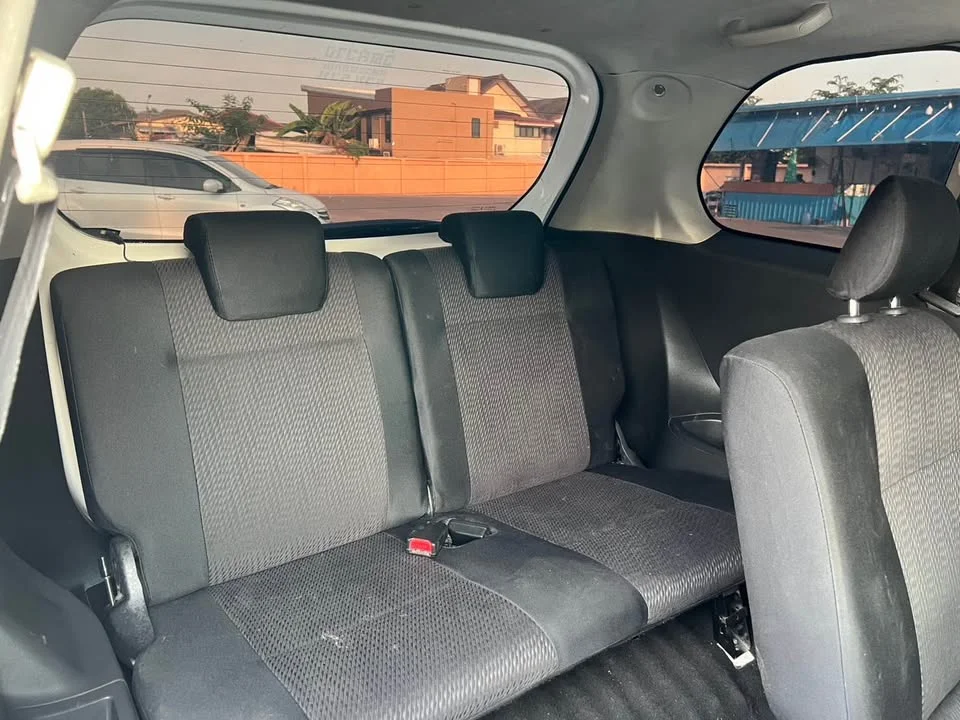 2013 Toyota Avanza II 2