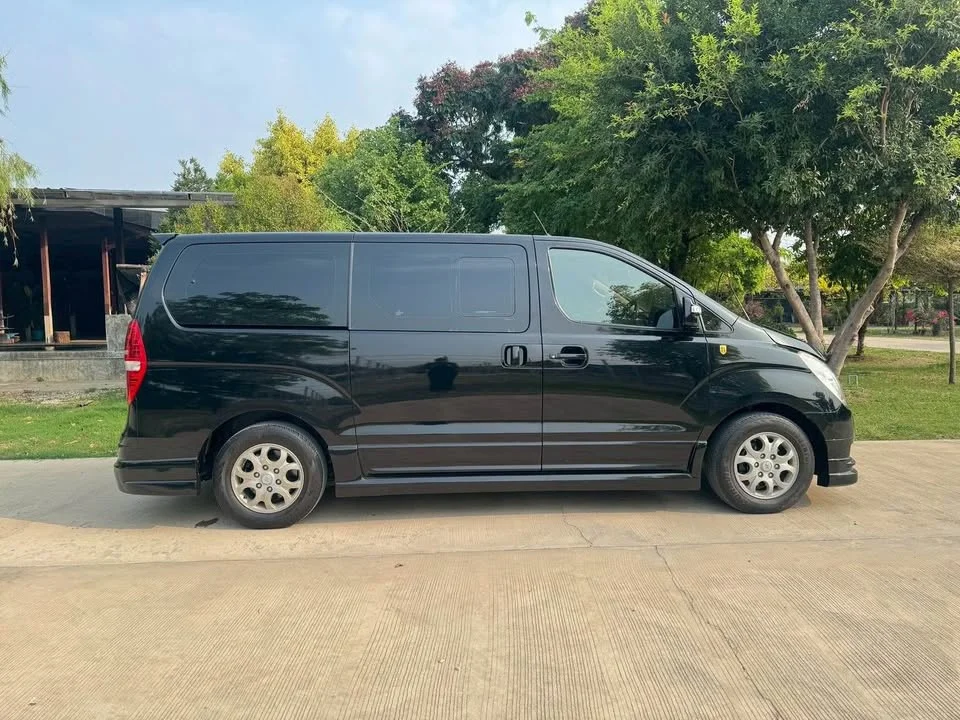 2011 Hyundai H-1 II 3