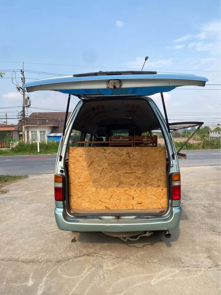 1995 Toyota Commuter IV (H100) 2
