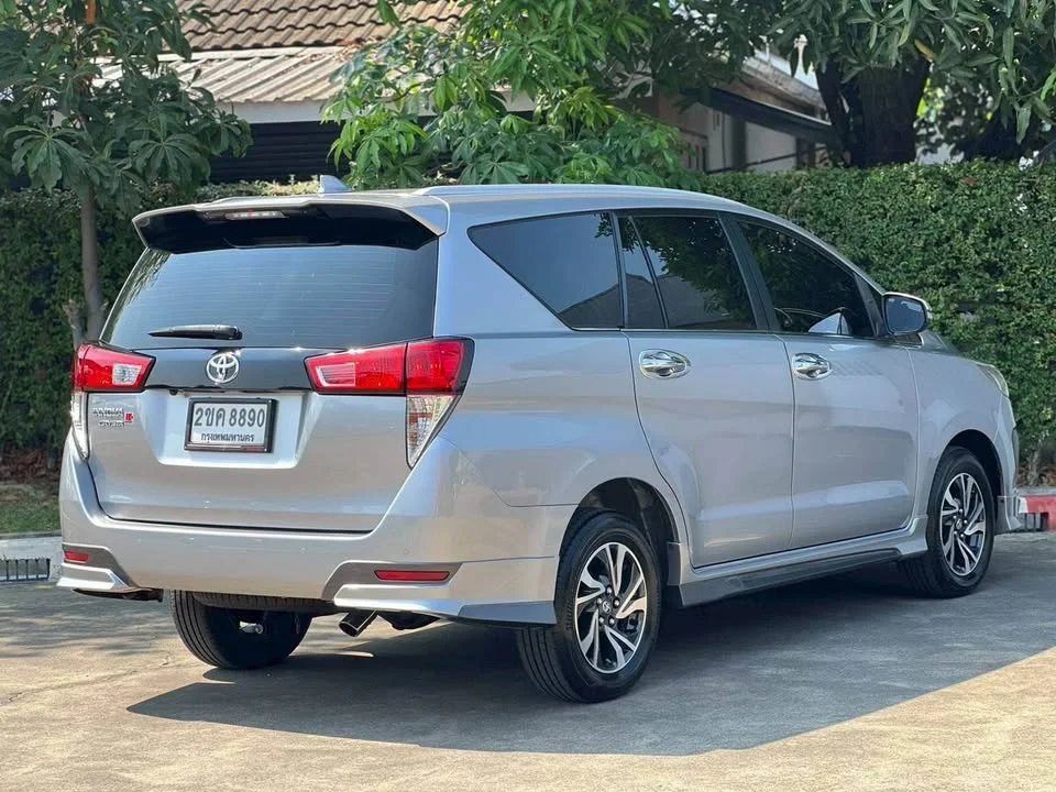 2021 Toyota Innova II 3