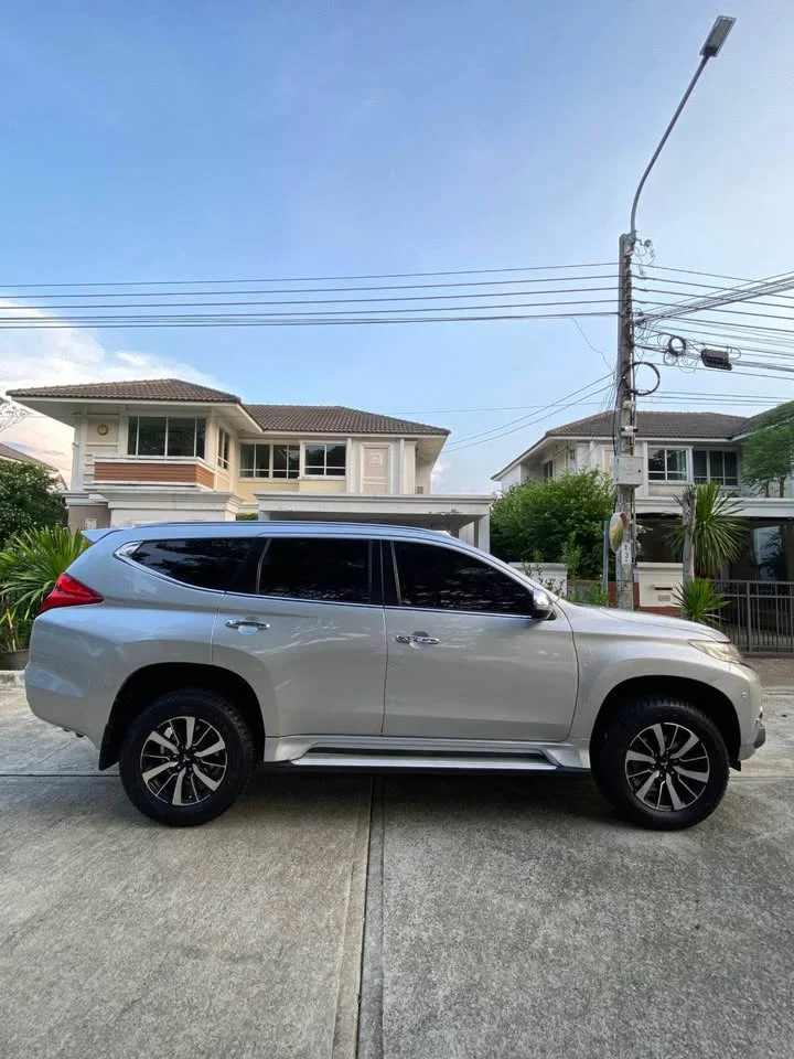 2016 Mitsubishi Pajero Sport III 2