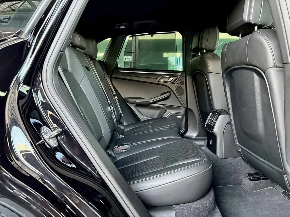 2020 Porsche Macan I 2