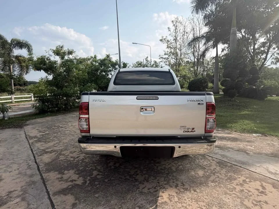 2014 Toyota Hilux VII 2