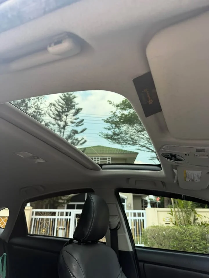 2013 Toyota Prius III 2
