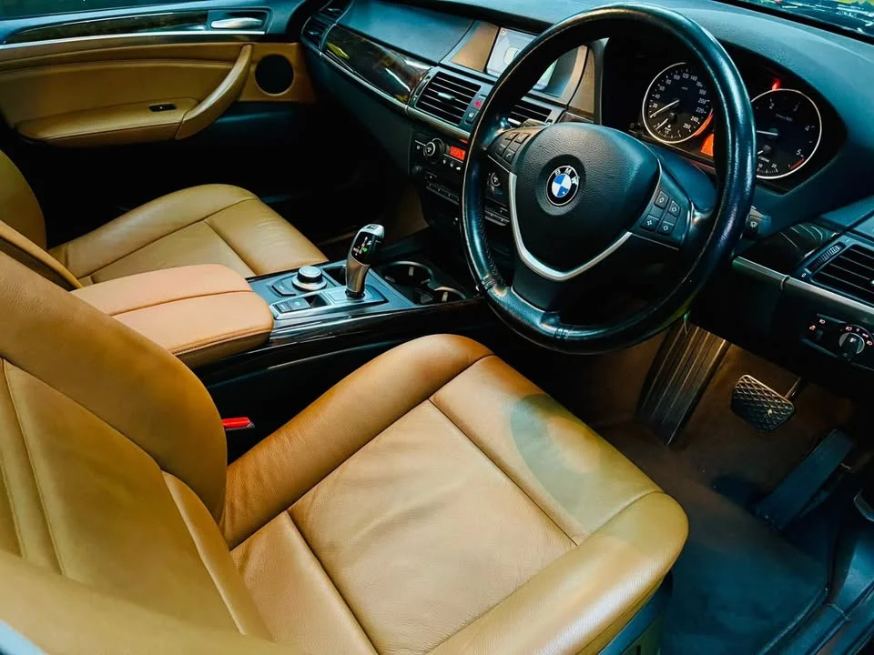 2010 BMW X5 E70 3