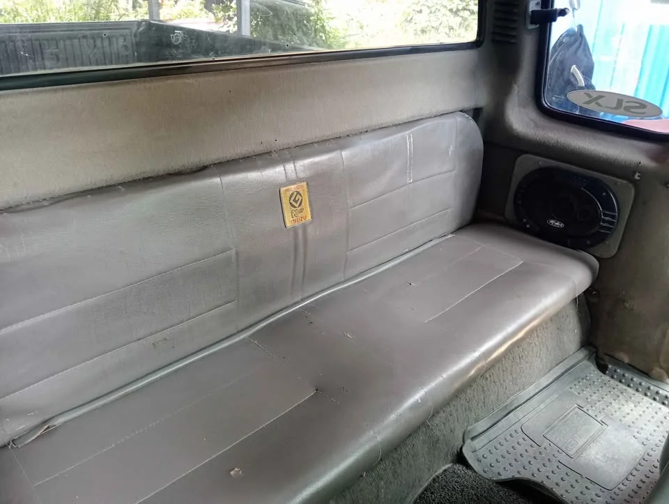 1995 Isuzu TFR III 2