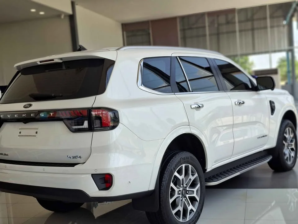 2026 Ford Everest III 3