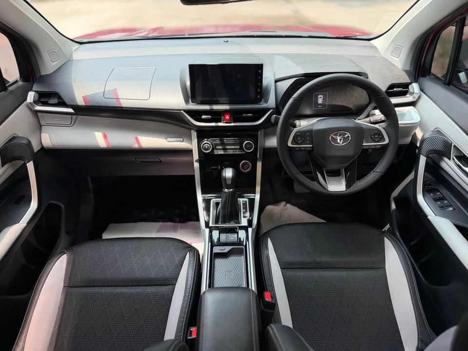 2023 Toyota Veloz III 2