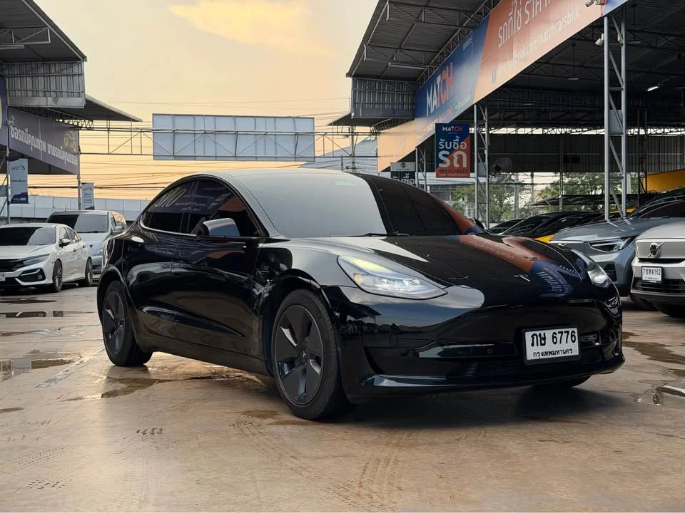 2023 Tesla Model 3 3