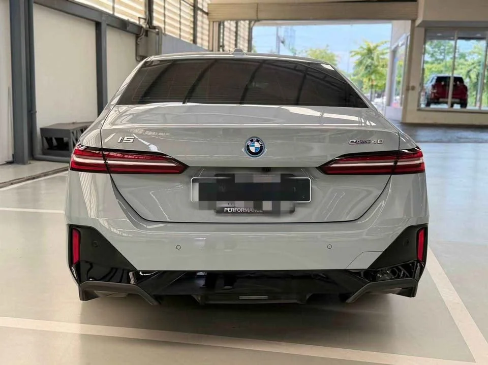 2023 BMW 5er VIII 2