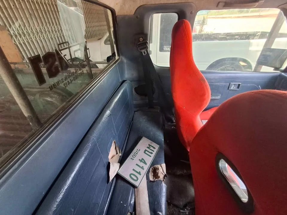 Mitsubishi Triton II 2