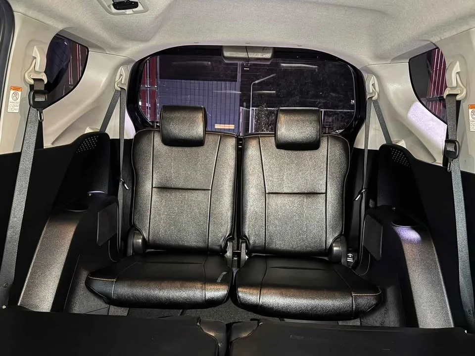 2017 Toyota Sienta II 2