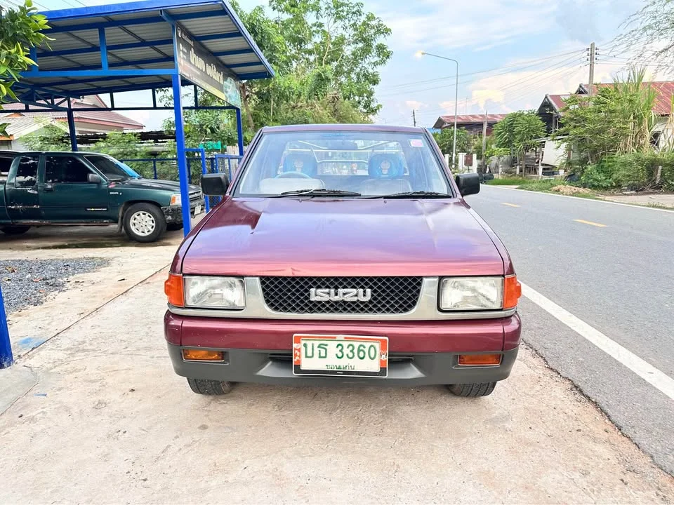 1996 Isuzu TFR III 2