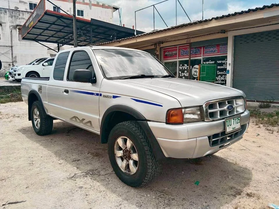 2001 Mazda 2500 Fighter V 3