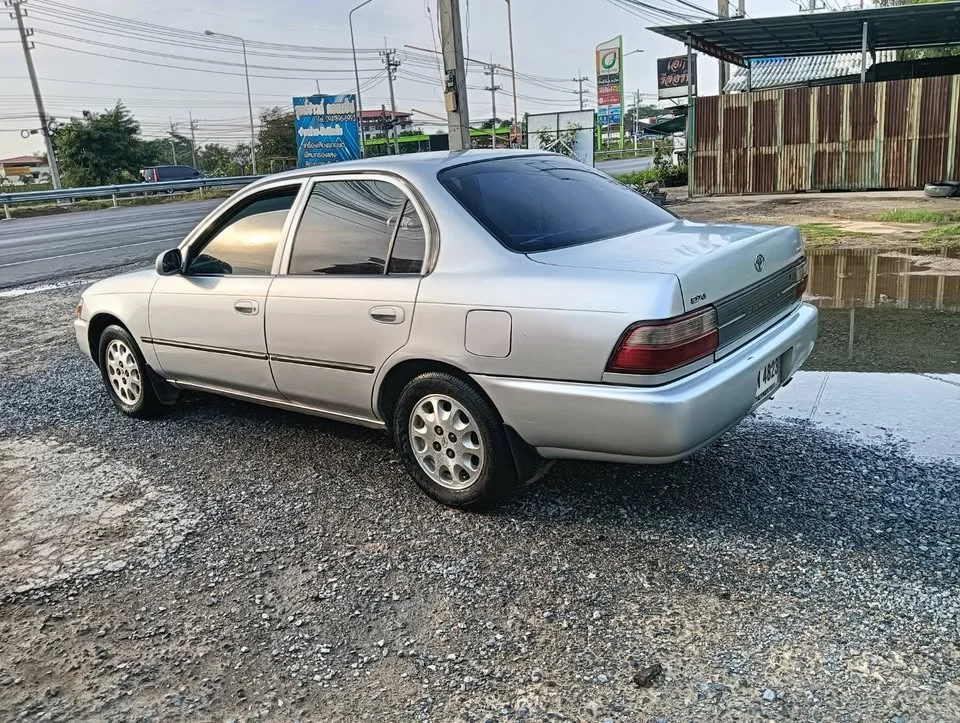 Toyota Corolla Altis VII (E100) 3