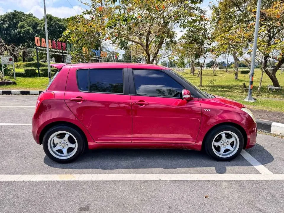 2011 Suzuki Swift I 3