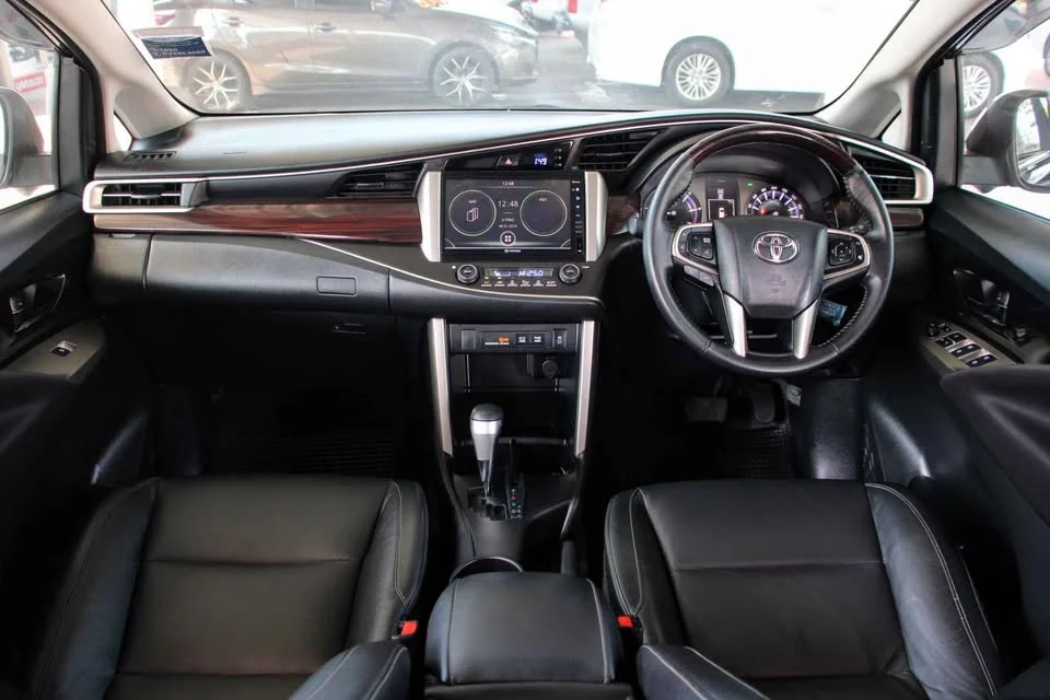 2021 Toyota Innova II 2
