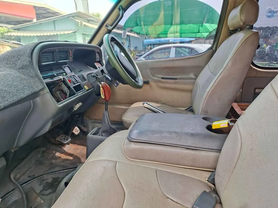 1995 Toyota Commuter IV (H100) 3