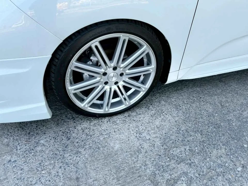 2015 Honda Odyssey V 2