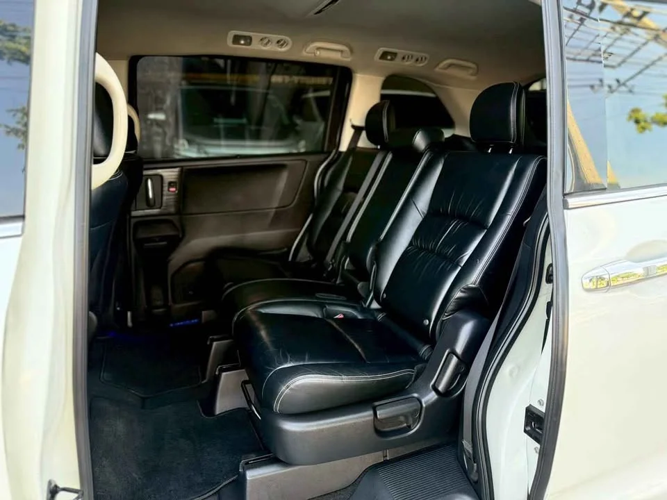 2015 Honda Odyssey V 3