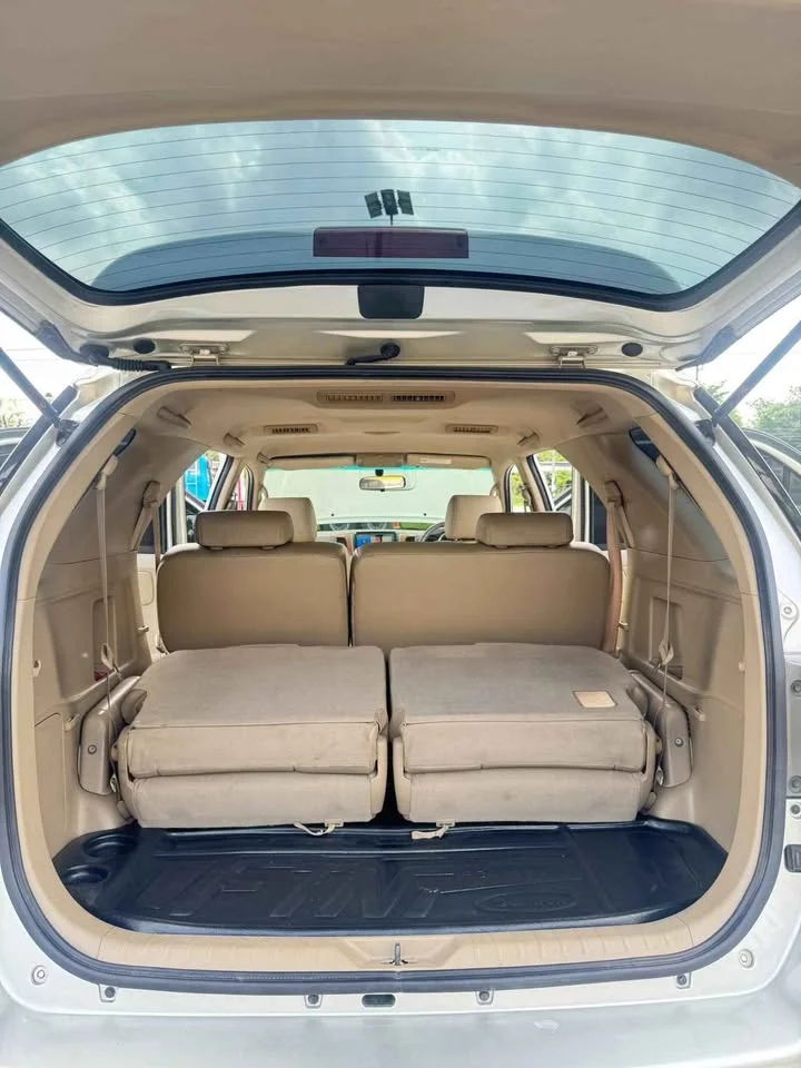 2010 Toyota Fortuner I 2