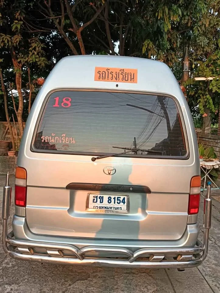 2004 Toyota Commuter IV (H100) 3