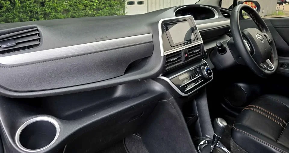 2021 Toyota Sienta II 3
