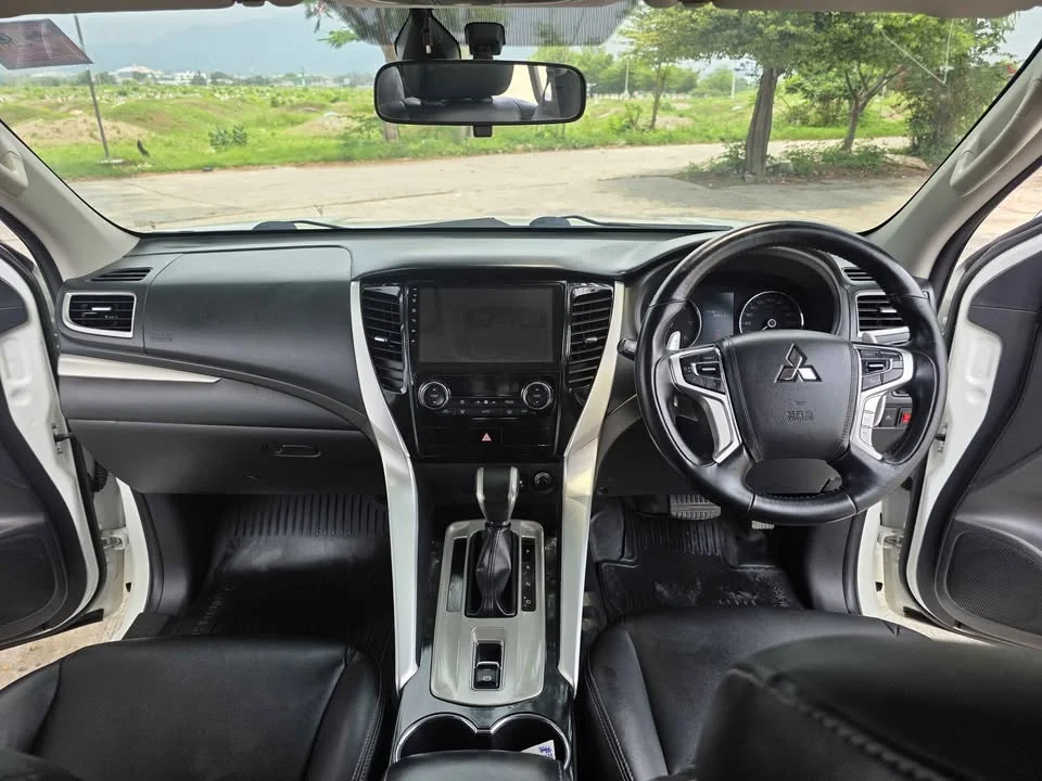 2017 Mitsubishi Pajero Sport III 2