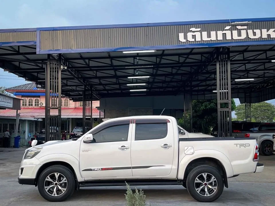 2014 Toyota Hilux VII 2