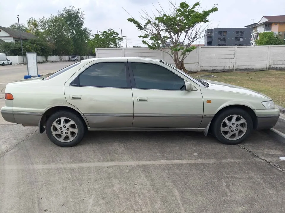 1999 Toyota Camry IV (XV20) 3