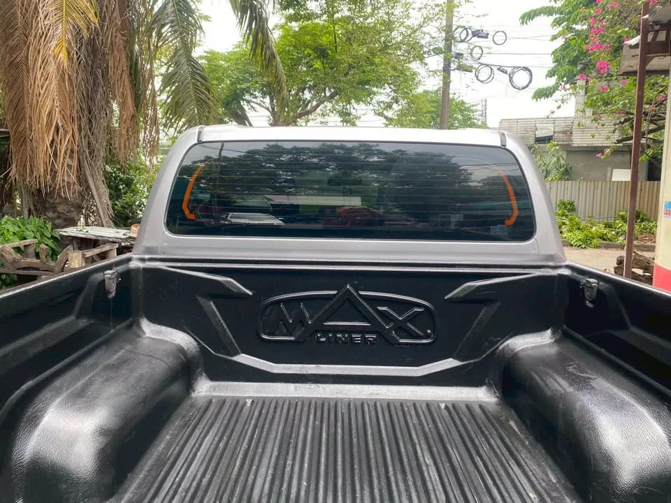 2016 Toyota Hilux VIII 2
