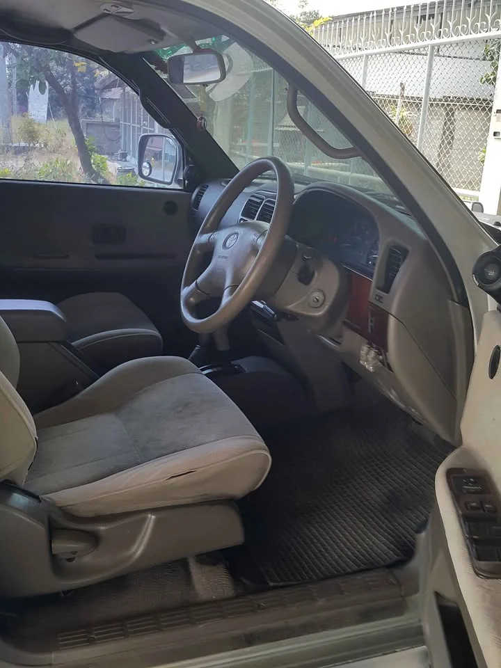2004 Toyota Hilux Tiger VI 2