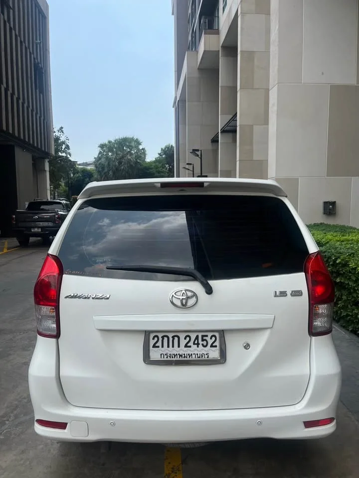 2013 Toyota Avanza II 2