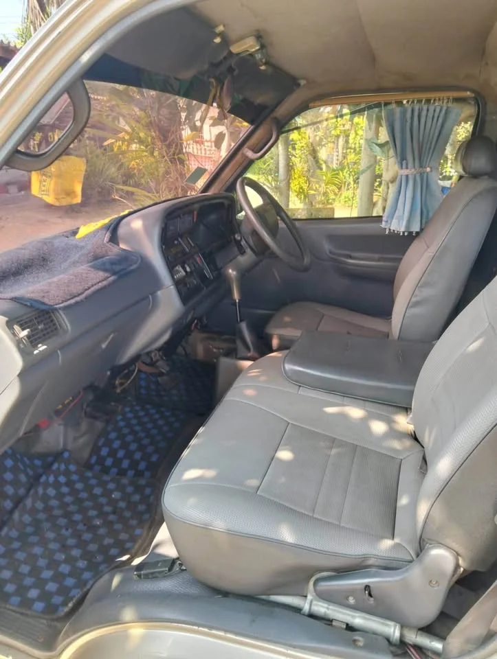 1994 Toyota Commuter IV (H100) 3