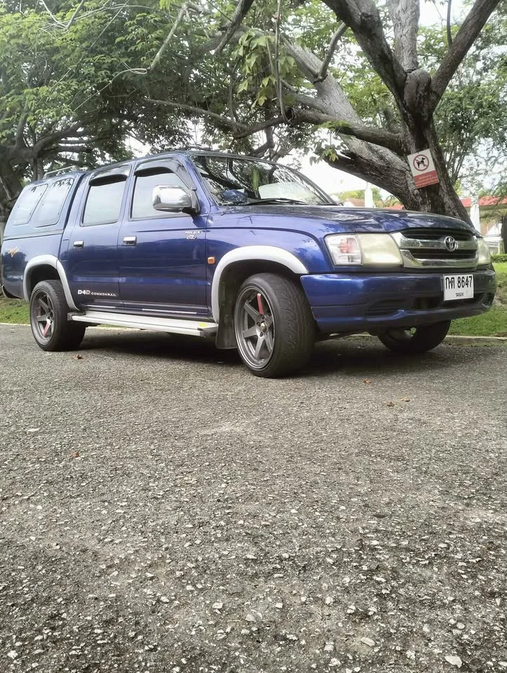 2002 Toyota Hilux Tiger VI 3