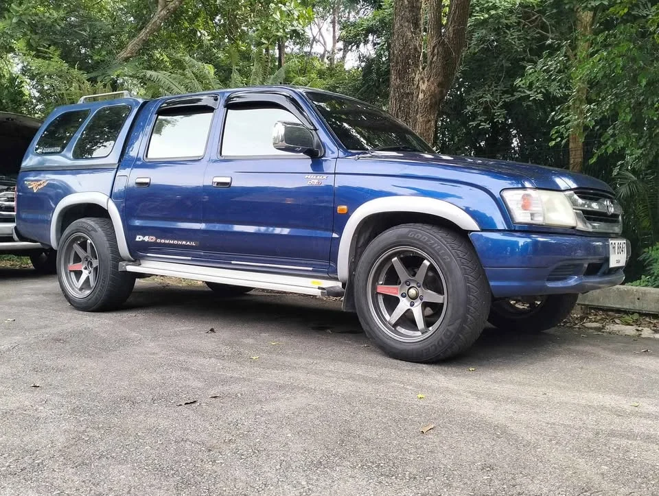 2002 Toyota Hilux Tiger VI 2