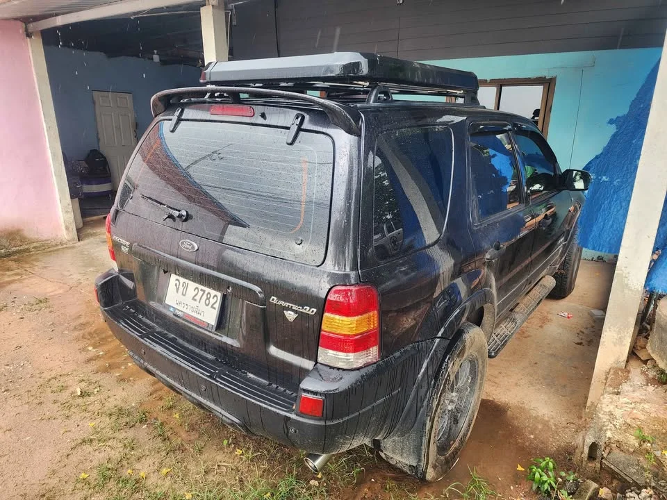 2004 Ford Escape I 3