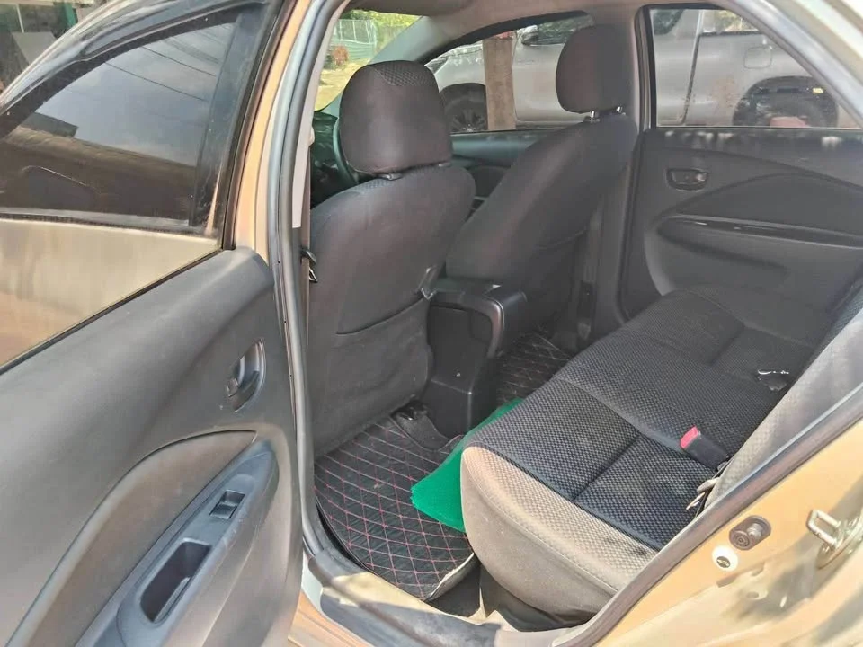 1990 Isuzu TFR III 3