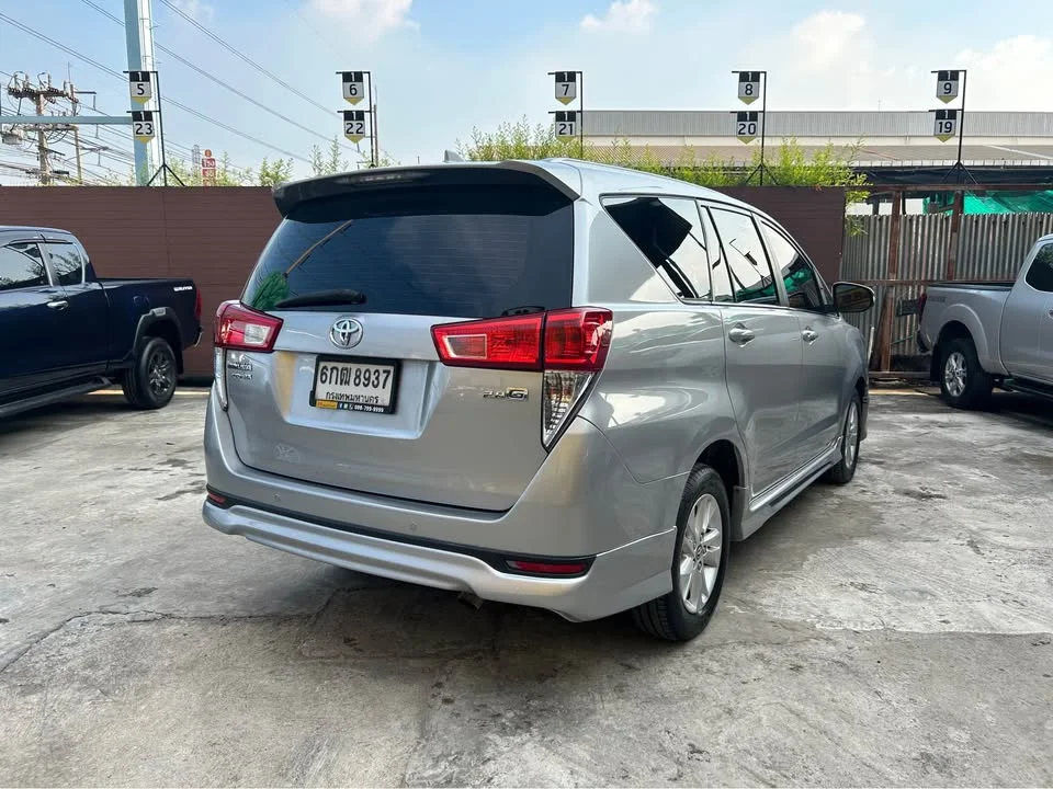 2017 Toyota Innova II 2