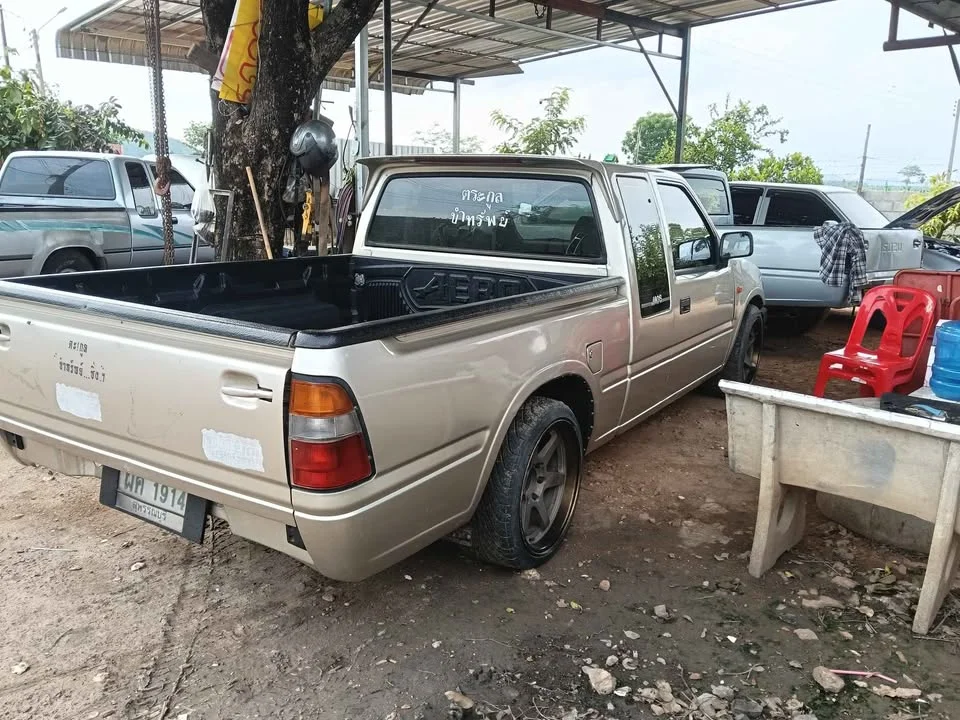 2008 Isuzu Faster Dragon Eyes III 2