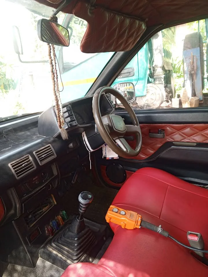 1996 Isuzu TFR III 3