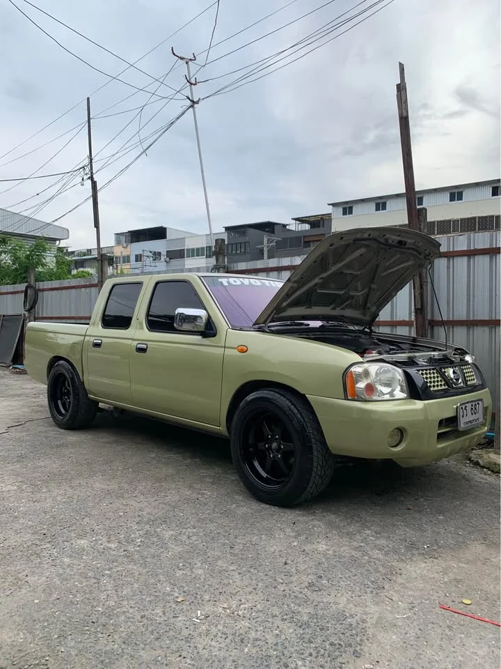2003 Nissan Frontier I 2
